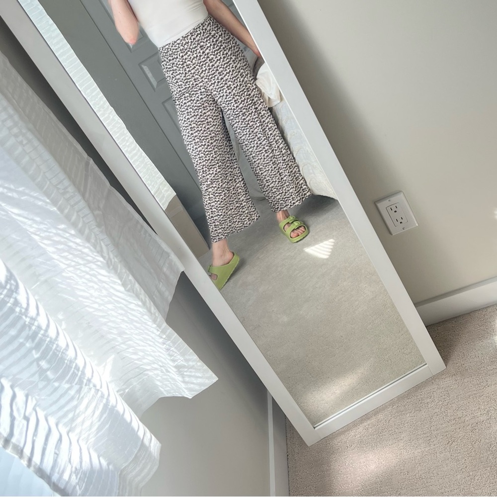 Pull on pattern pant